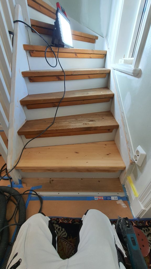 Trapprenovering i Stockholm - Detaljer kring avslut och infästningar.